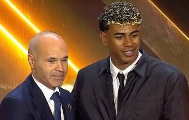 网友热议两大赛区，faker是LCK的门面，能代表LPL的选手是谁？