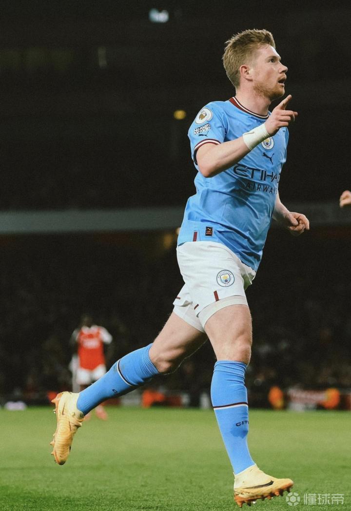 《Two Point Campus》的全学年校园是你为学生打造优质大学的好机