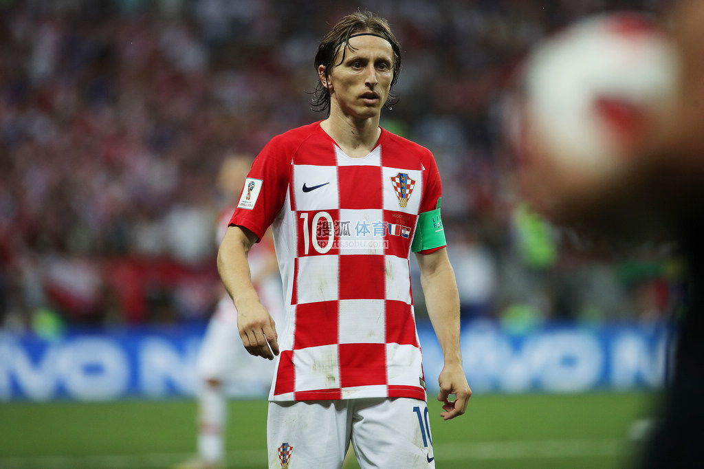 皇马28天连斩5胜！阿隆索力挽狂澜：即便负于巴萨也稳坐主帅宝座